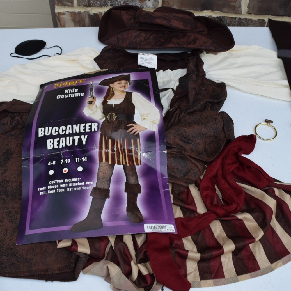 Girls Pirate Buccaneer Halloween Costume Ages 7-10